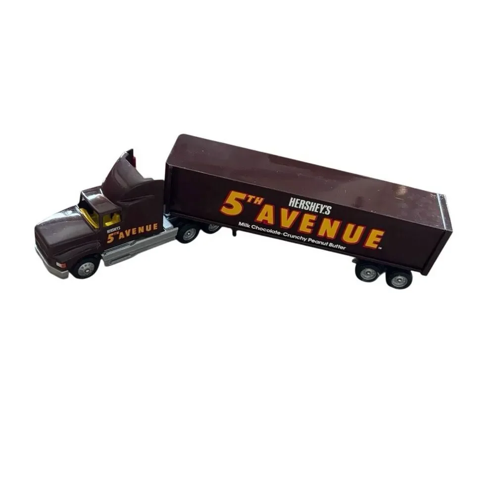 1992 Winross Hershey's 5th Avenue Tractor Trailer 1:64 Diecast Truck NOS Boxed